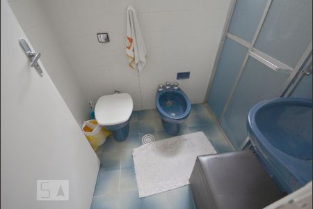 Casa à venda com 200m², 2 quartos e 1 vaga Casa à venda com 200m², 2 quartos e 1 vagaBanheiro