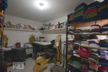 Casa à venda com 200m², 2 quartos e 1 vaga Casa à venda com 200m², 2 quartos e 1 vagaQuarto 1 Edicola