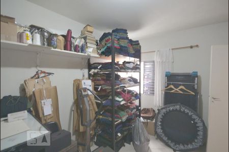 Casa à venda com 200m², 2 quartos e 1 vaga Casa à venda com 200m², 2 quartos e 1 vagaQuarto 1 Edicola