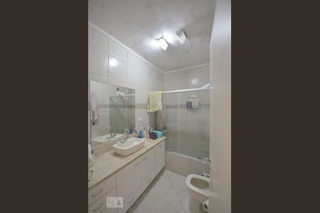 Casa à venda com 200m², 2 quartos e 1 vaga Casa à venda com 200m², 2 quartos e 1 vagaBanheiro