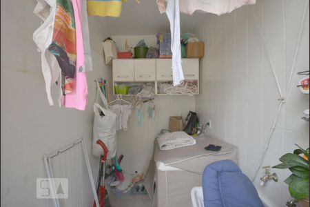 Casa à venda com 200m², 2 quartos e 1 vaga Casa à venda com 200m², 2 quartos e 1 vagaArea de Serviço