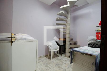 Casa à venda com 200m², 5 quartos e 2 vagasQuarto de Serviço