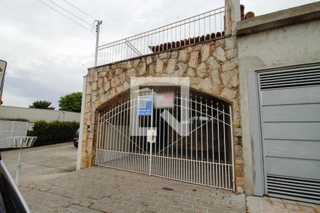 Casa à venda com 200m², 5 quartos e 2 vagasFachada