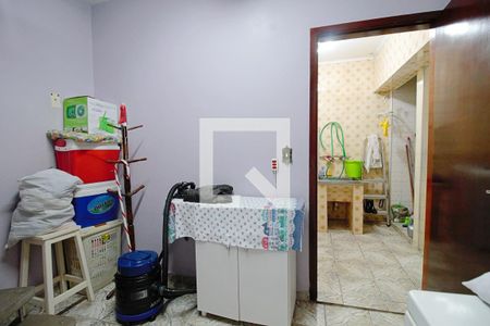 Casa à venda com 200m², 5 quartos e 2 vagasQuarto de Serviço