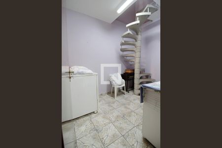 Casa à venda com 200m², 5 quartos e 2 vagasQuarto de Serviço