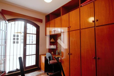 Casa à venda com 200m², 5 quartos e 2 vagasQuarto 3