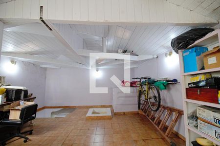 Casa à venda com 200m², 5 quartos e 2 vagasSótão