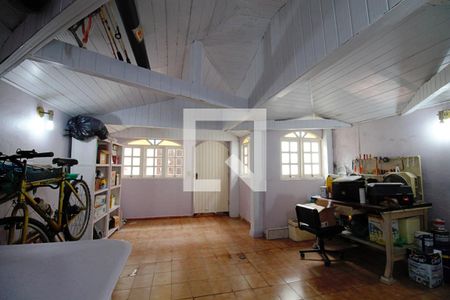 Casa à venda com 200m², 5 quartos e 2 vagasSótão