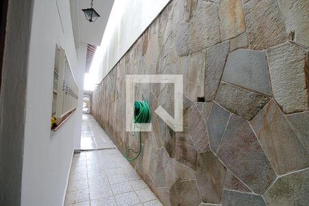 Casa à venda com 200m², 5 quartos e 2 vagasCorredor Externo