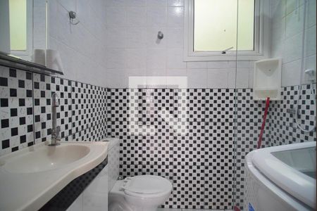 Banheiro de kitnet/studio para alugar com 1 quarto, 29m² em Centro, São Leopoldo