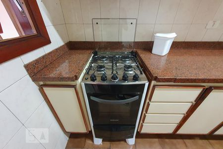 Casa à venda com 180m², 2 quartos e 2 vagas Casa à venda com 180m², 2 quartos e 2 vagasCozinha