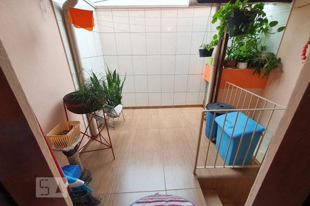 Casa à venda com 180m², 2 quartos e 2 vagas Casa à venda com 180m², 2 quartos e 2 vagasQuintal