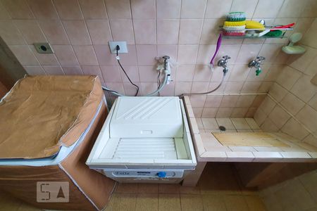 Casa à venda com 180m², 2 quartos e 2 vagas Casa à venda com 180m², 2 quartos e 2 vagasLavanderia