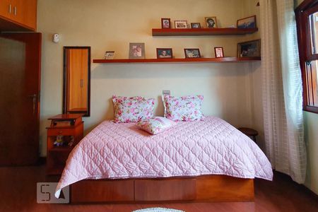 Casa à venda com 180m², 2 quartos e 2 vagas Casa à venda com 180m², 2 quartos e 2 vagasQuarto 2