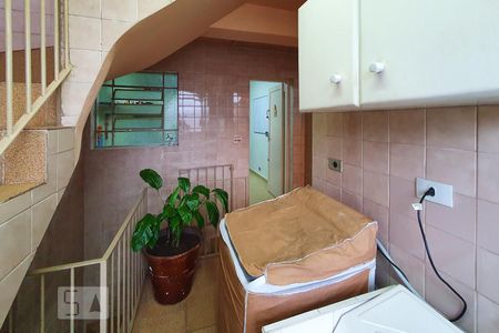 Casa à venda com 180m², 2 quartos e 2 vagas Casa à venda com 180m², 2 quartos e 2 vagasLavanderia