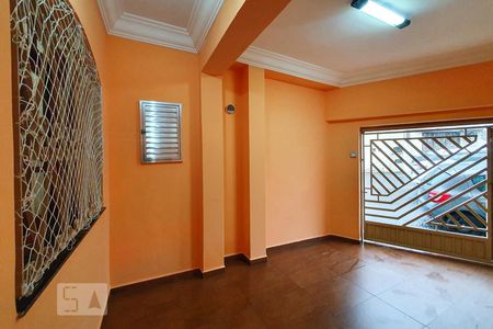 Casa à venda com 180m², 2 quartos e 2 vagas Casa à venda com 180m², 2 quartos e 2 vagasGaragem