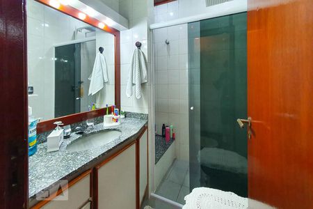 Casa à venda com 180m², 2 quartos e 2 vagas Casa à venda com 180m², 2 quartos e 2 vagasBanheiro