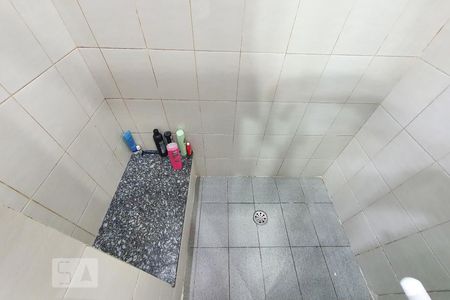 Casa à venda com 180m², 2 quartos e 2 vagas Casa à venda com 180m², 2 quartos e 2 vagasBanheiro