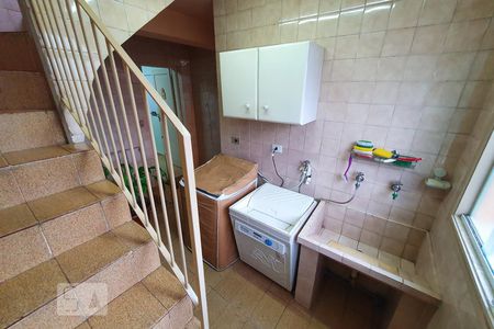 Casa à venda com 180m², 2 quartos e 2 vagas Casa à venda com 180m², 2 quartos e 2 vagasLavanderia