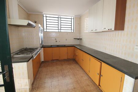 Casa à venda com 280m², 4 quartos e 4 vagasCozinha
