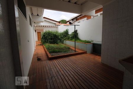 Casa à venda com 280m², 4 quartos e 4 vagasÁrea de Serviço