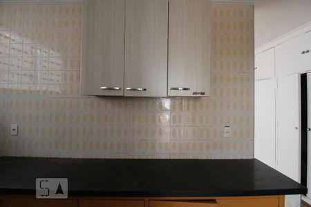 Casa à venda com 280m², 4 quartos e 4 vagasCozinha