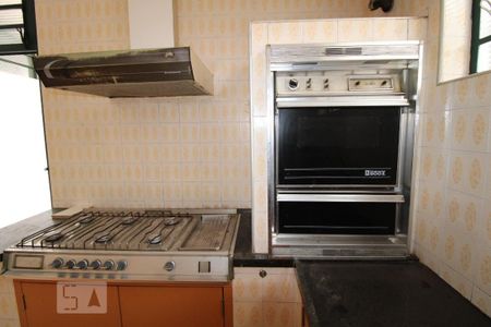 Casa à venda com 280m², 4 quartos e 4 vagasCozinha