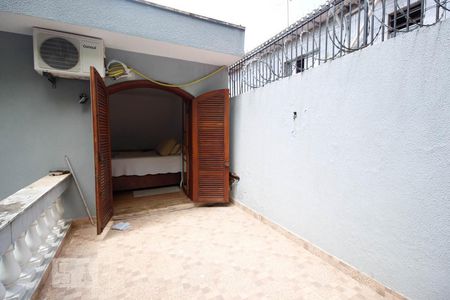 Casa à venda com 280m², 3 quartos e 4 vagas Casa à venda com 280m², 3 quartos e 4 vagasVaranda