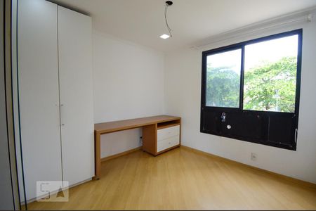 Apartamento à venda com 145m², 4 quartos e 2 vagas Apartamento à venda com 145m², 4 quartos e 2 vagasQuarto 2