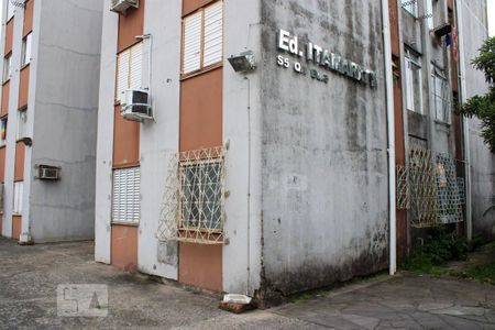 Apartamento para alugar com 42m², 2 quartos e 1 vaga Apartamento para alugar com 42m², 2 quartos e 1 vagaFachada