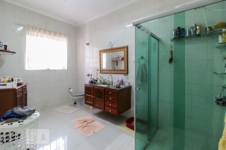 Casa à venda com 200m², 3 quartos e 3 vagas Casa à venda com 200m², 3 quartos e 3 vagasBanheiro