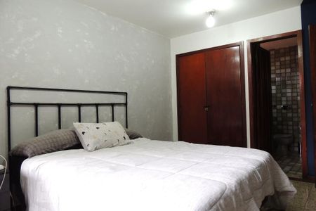 Casa de condomínio à venda com 301m², 4 quartos e 4 vagasQuarto 1 - Suíte