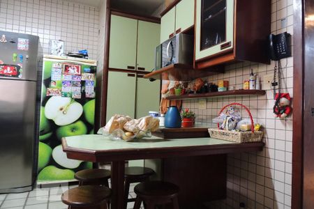 Casa de condomínio à venda com 301m², 4 quartos e 4 vagasCozinha 