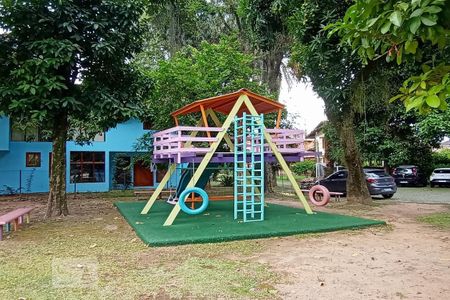 Casa de condomínio à venda com 301m², 4 quartos e 4 vagasÁrea Comum - Playground