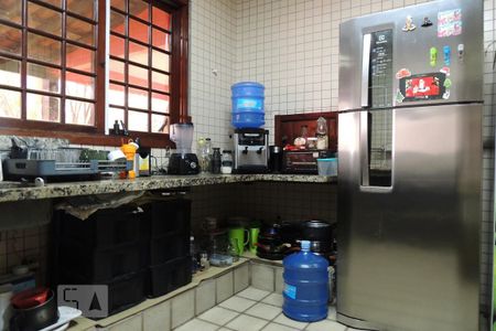 Casa de condomínio à venda com 301m², 4 quartos e 4 vagasCozinha 