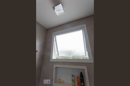 Casa de condomínio à venda com 345m², 3 quartos e 3 vagas Casa de condomínio à venda com 345m², 3 quartos e 3 vagasChuveiro do Banheiro da Suíte 2