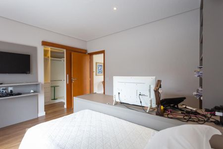 Casa de condomínio à venda com 345m², 3 quartos e 3 vagas Casa de condomínio à venda com 345m², 3 quartos e 3 vagasSuíte 1