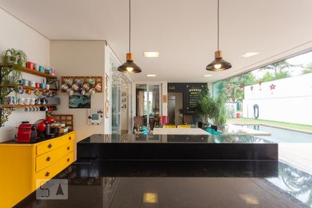 Casa de condomínio à venda com 345m², 3 quartos e 3 vagas Casa de condomínio à venda com 345m², 3 quartos e 3 vagasChurrasqueira