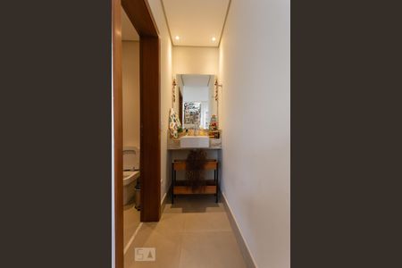 Casa de condomínio à venda com 345m², 3 quartos e 3 vagas Casa de condomínio à venda com 345m², 3 quartos e 3 vagasLavabo