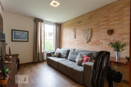 Casa de condomínio à venda com 345m², 3 quartos e 3 vagas Casa de condomínio à venda com 345m², 3 quartos e 3 vagasSala de TV