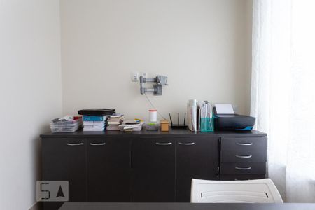 Casa de condomínio à venda com 345m², 3 quartos e 3 vagas Casa de condomínio à venda com 345m², 3 quartos e 3 vagasEscritório