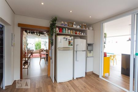 Casa de condomínio à venda com 345m², 3 quartos e 3 vagas Casa de condomínio à venda com 345m², 3 quartos e 3 vagasCozinha