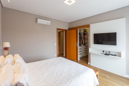 Casa de condomínio à venda com 345m², 3 quartos e 3 vagas Casa de condomínio à venda com 345m², 3 quartos e 3 vagasSuíte 3