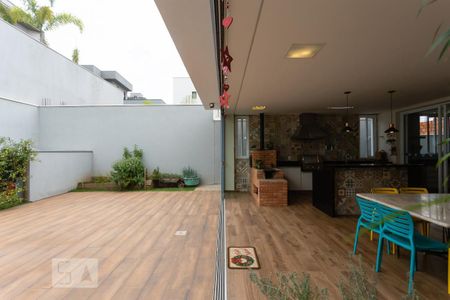 Casa de condomínio à venda com 345m², 3 quartos e 3 vagas Casa de condomínio à venda com 345m², 3 quartos e 3 vagasVaranda da Sala