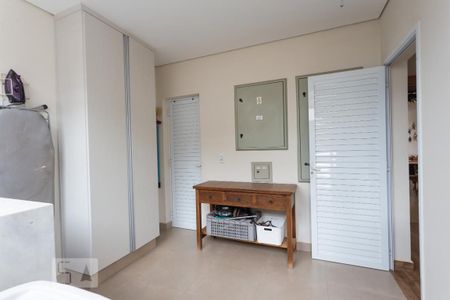 Casa de condomínio à venda com 345m², 3 quartos e 3 vagas Casa de condomínio à venda com 345m², 3 quartos e 3 vagasÁrea de Serviço