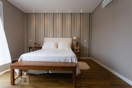 Casa de condomínio à venda com 345m², 3 quartos e 3 vagas Casa de condomínio à venda com 345m², 3 quartos e 3 vagasSuíte 3