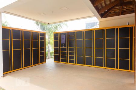 Casa de condomínio à venda com 345m², 3 quartos e 3 vagas Casa de condomínio à venda com 345m², 3 quartos e 3 vagasGuarda Volumes