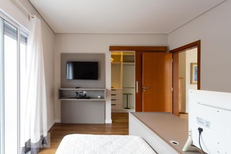 Casa de condomínio à venda com 345m², 3 quartos e 3 vagas Casa de condomínio à venda com 345m², 3 quartos e 3 vagasSuíte 1