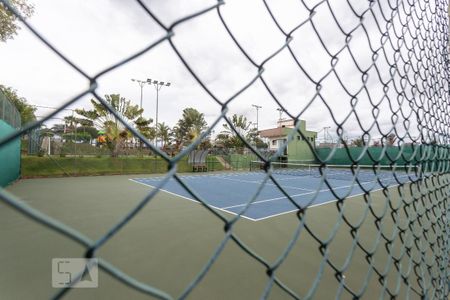 Casa de condomínio à venda com 345m², 3 quartos e 3 vagas Casa de condomínio à venda com 345m², 3 quartos e 3 vagasQuadra Esportiva