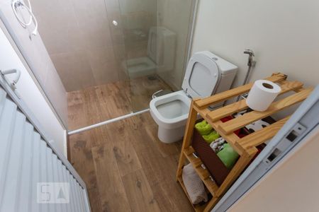 Casa de condomínio à venda com 345m², 3 quartos e 3 vagas Casa de condomínio à venda com 345m², 3 quartos e 3 vagasBanheiro da Piscina